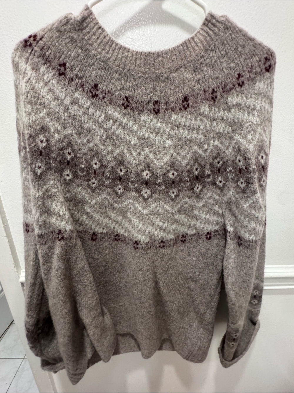Aritzia crew neck